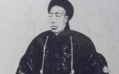 古代太监的生活到底有多惨 整天累死累活的还得要吃屎