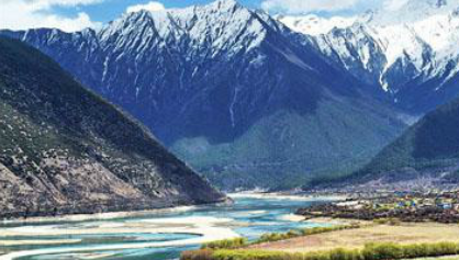 雅鲁藏布江：中国海拔最高的河流，在海拔3000米以上