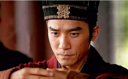 东汉末年名将周瑜简介，历代名人对他有何评价？