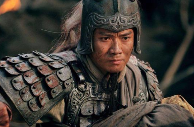 赵云的资历和功劳大家都有目共睹，为什么他只是个杂号将军呢？