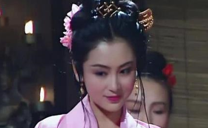 曹操送关羽美女他从不正眼瞧，你知道关羽的妻子是谁吗？