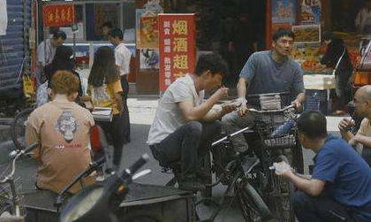 《装台》墩墩扮演者资料介绍，墩墩在剧中有感情线吗
