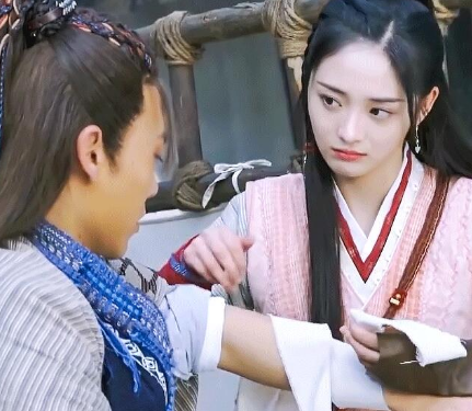 《有翡》杨瑾是不是喜欢李妍 两人最后在一起了吗