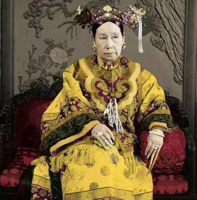 历史上权势滔天的太后那么多 慈禧的权势为何是最牢固的