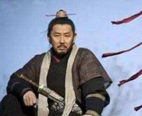 萧何恪尽职守被刘邦夸奖，却不知自己大祸临头