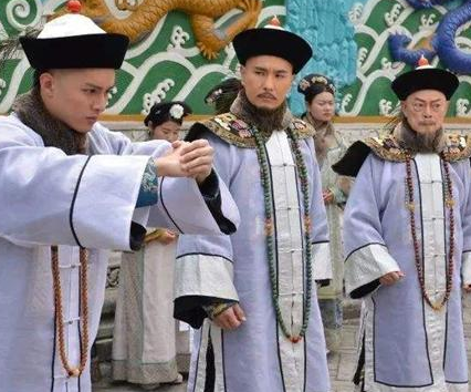 和珅被嘉庆处死之后 丰绅殷德是怎么报复固伦和孝公主的