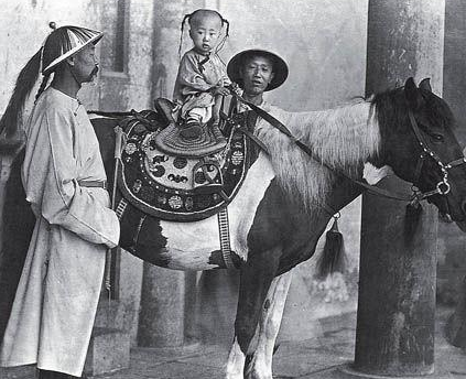 光绪为什么会叫慈禧为亲爸爸 直接叫爸爸不是更好吗