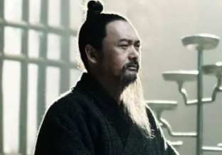 17岁少女嫁63岁老人，生下一子至今还在影响着中国！