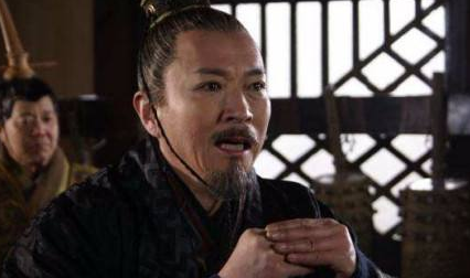 孙谦官职很高为何却经常住在车库里呢？