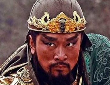 关羽为什么会觉得他能斩杀华雄？他哪里来的把握