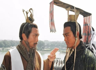 吕不韦对后来秦国诛灭六国，一统天下有哪些贡献？