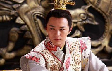 皇帝问大将小名叫什么，结果立马被吵架问斩