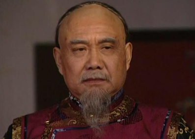 佟国维的下场为什么比明珠与索额图要好得多，死后还能追封太傅？