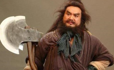 黑旋风李逵用过的一种兵器，后来传到了清朝