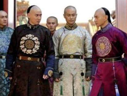 康熙皇帝到底传位给谁 雍正继位理所当然吗