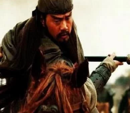 同样都是面对大军压境 赵云和关羽差距为什么会那么大