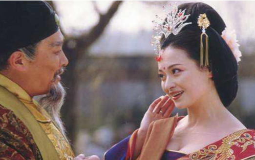 史上最残忍变态的皇帝，喜欢烹煮后宫妃子