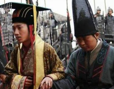 东周最后一位天子姬延的一生经历过什么？在位长达59年