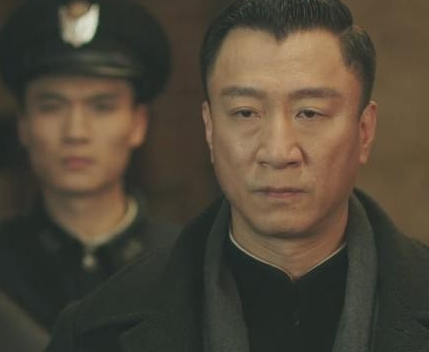 《新世界》贾小朵的生父是谁