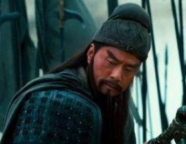 典韦的双戟80斤，关羽大刀重82斤，吕布的方天画戟有多重？