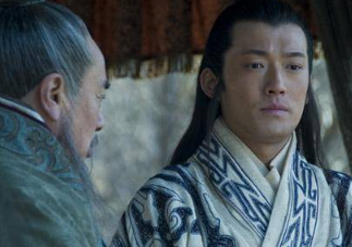 孙权干了什么把七十四岁的张昭吓的伏地流汗？