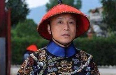 太监晚上熬夜伺候妃子，如果犯困了怎么办？