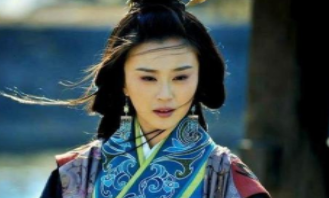 孙权派人看管孙策的妻女，是出于保护还是有其他考虑？