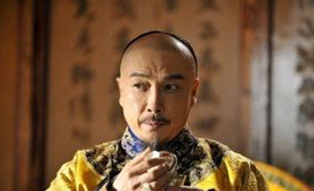 弘昼身为雍正的儿子为何要装疯卖傻 不然乾隆可能会对这个兄弟下手