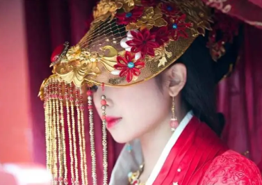 大将军想娶前朝贵妃，潘玉儿誓死不从被勒死