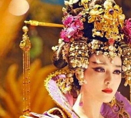 武则天晚年的时候为什么会还政给李氏 事实证明武则天并不傻