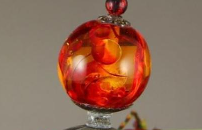 清朝时期的官帽上的珠子五颜六色的 那些珠子到底值多少钱呢