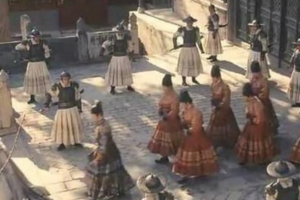 株连九族再远的亲戚都会被杀 为什么就是没有人跑