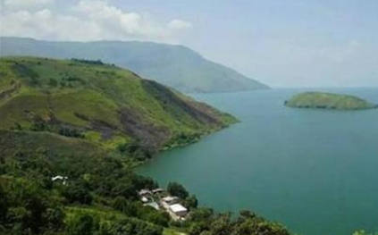 沙摩西岛：世界上最大的岛中湖中岛，面积为530平方千米