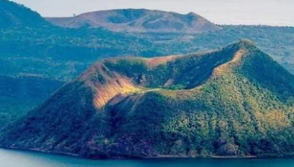 塔尔火山：世界上最矮的活火山，相对高度仅200米
