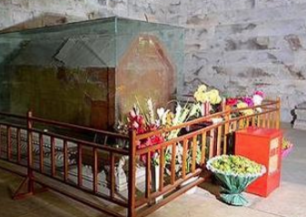 孝庄太后的遗体为什么放了37年才被下葬？