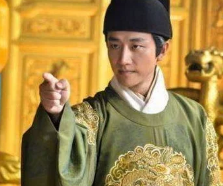 既然明朝皇帝不是昏君就是暴君 明朝为何不像秦隋一样短暂