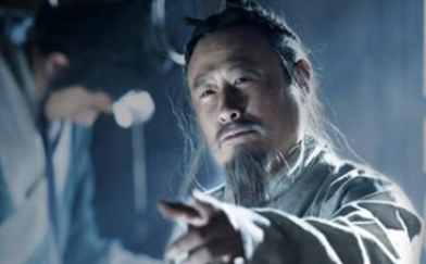李斯本来充满才能和抱负，为何会拥立胡亥导致秦朝灭亡呢？