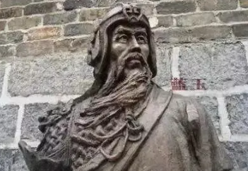 朱元璋为什么要处死明朝开国功臣蓝玉，蓝玉做错了什么？