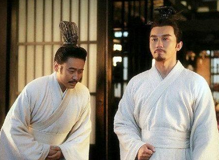 在魏王世子之争中 司马懿为什么会选择站在曹丕这边