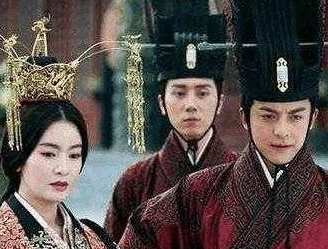 东汉和帝刘肇的生母是谁？为一女人废除挚爱过的皇后