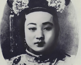 慈禧是如何将珍妃推入井中的，她为什么要这么做？