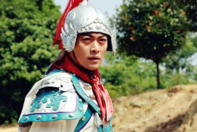 黄权叛蜀投魏，为什么刘备还要善待他的家人并且发放俸禄？