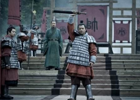 韩信的军事能力不是通过实战 那么韩信是通过什么练就出来的