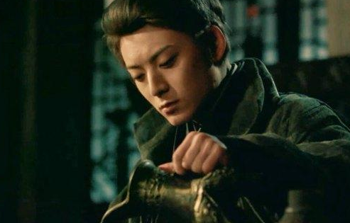 王莽是个怎么样的人？王莽是怎么走上权臣之路的？