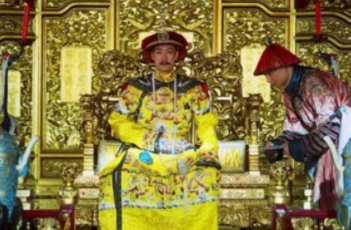 嘉庆帝的评价怎么样？乾隆为什么要把皇位传给嘉庆？