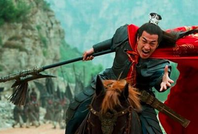 吕布死后关羽真的骑赤兔马上战场？真相却不是这样的