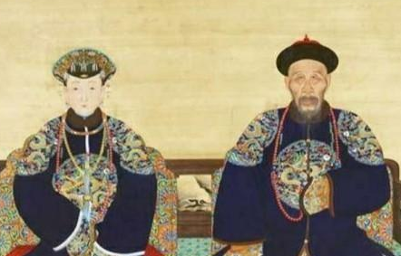 清朝的福晋、侧福晋、庶福晋分别是什么？有什么权力和待遇？