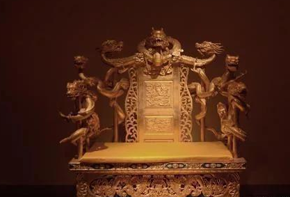故宫中的龙椅是假的吗 为什么故宫中的龙椅不能做