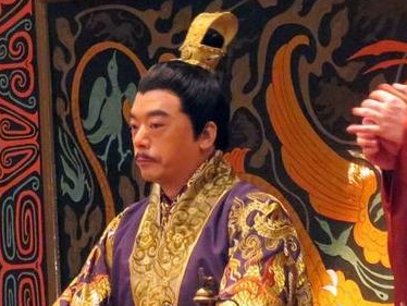 他是历史上死得最冤枉的皇帝，酒后开玩笑被爱妃杀死