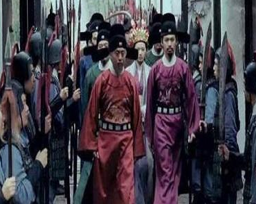 济南一役中铁铉差点杀了朱棣，最后结局被凌迟